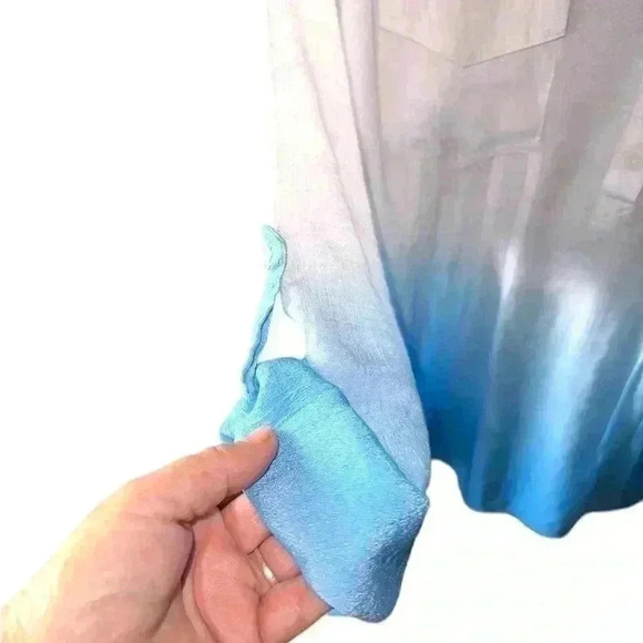 Zac and Rachel woman 0 X‎ blue and white ombré gauze top pintuck details.VGUC - Picture 4 of 10